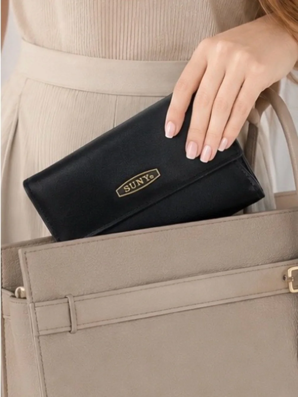 Black SUNY Vintage-Style Wallet – Snap Closure & Zipper Pocket